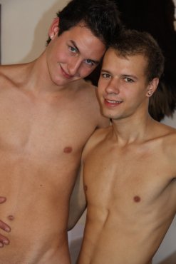 Atumn Romance - Oliver and Jack